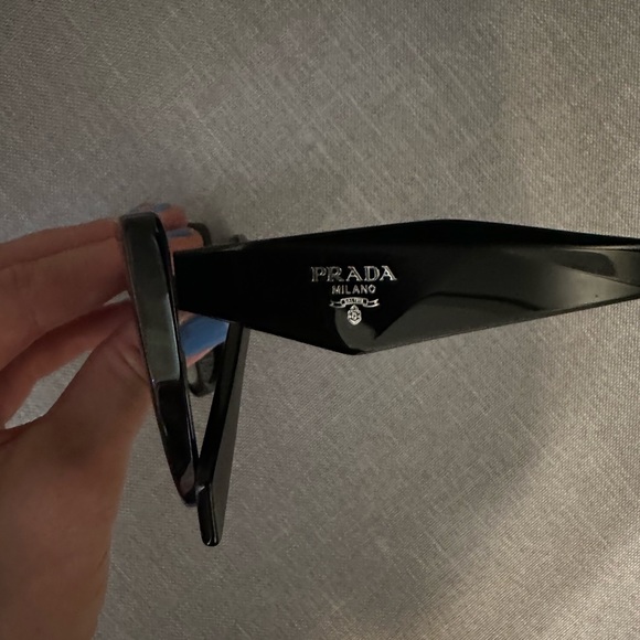 Prada sunglasses - Picture 8 of 8